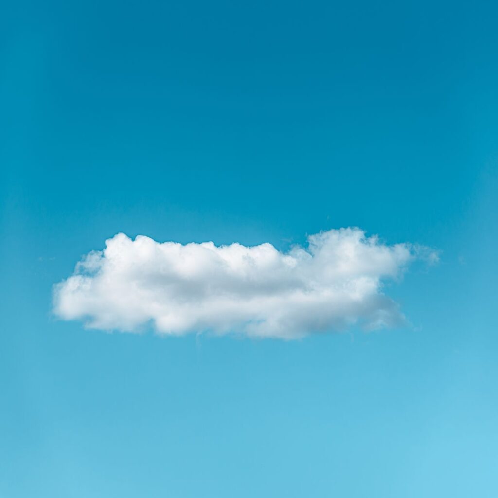 Mejores servidores cloud con monetización afiliados 1 pexels photo 7833039 1